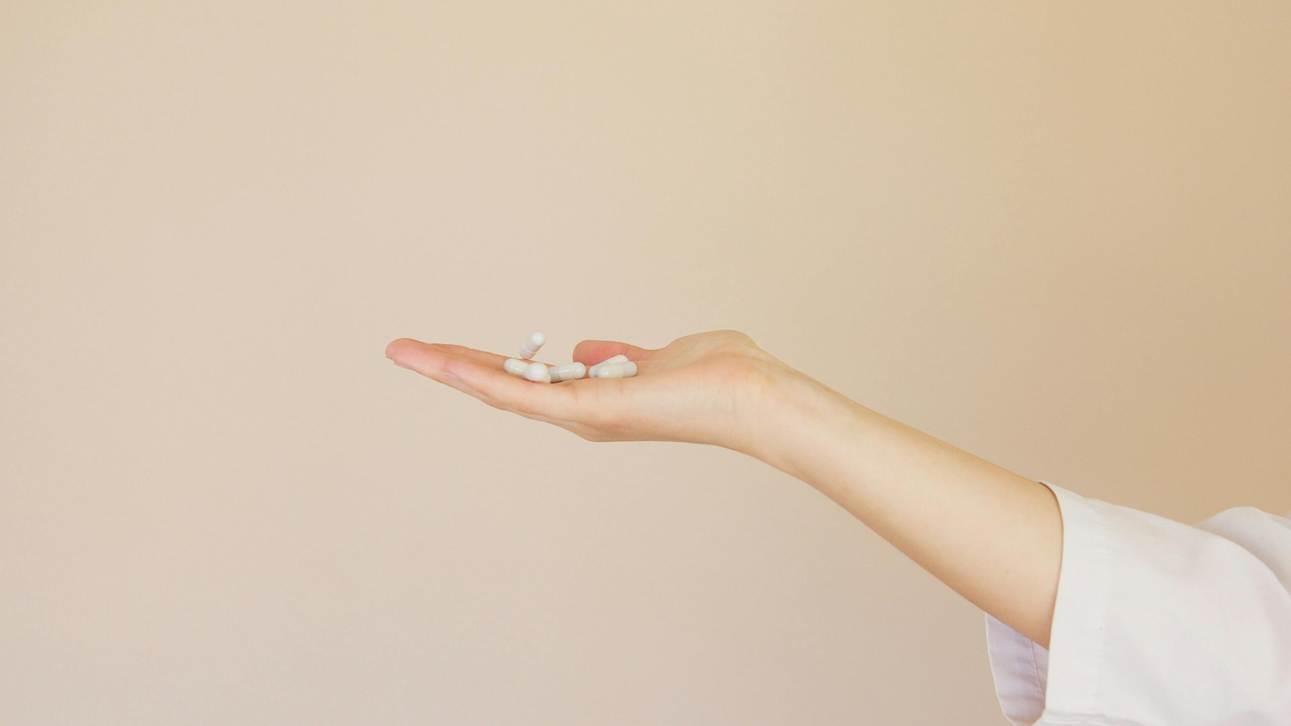 a hand unused medications